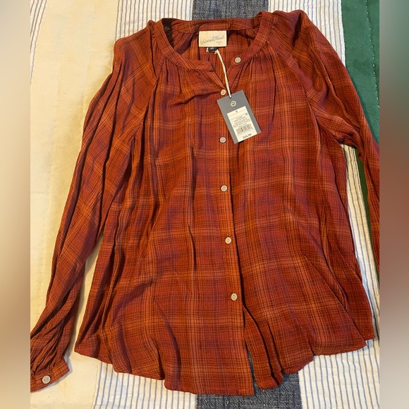 New with tags button up shirt - Picture 1 of 2